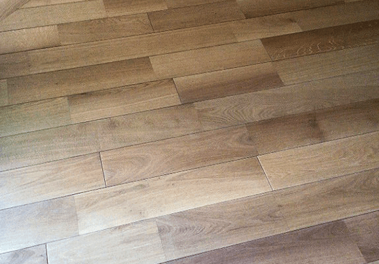 公共施設でのフロアコーティング施工事例（ハイマットコート）